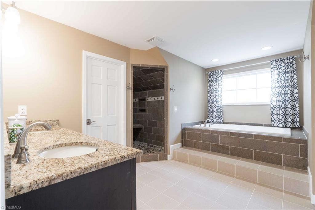 4424 Woodlark Court