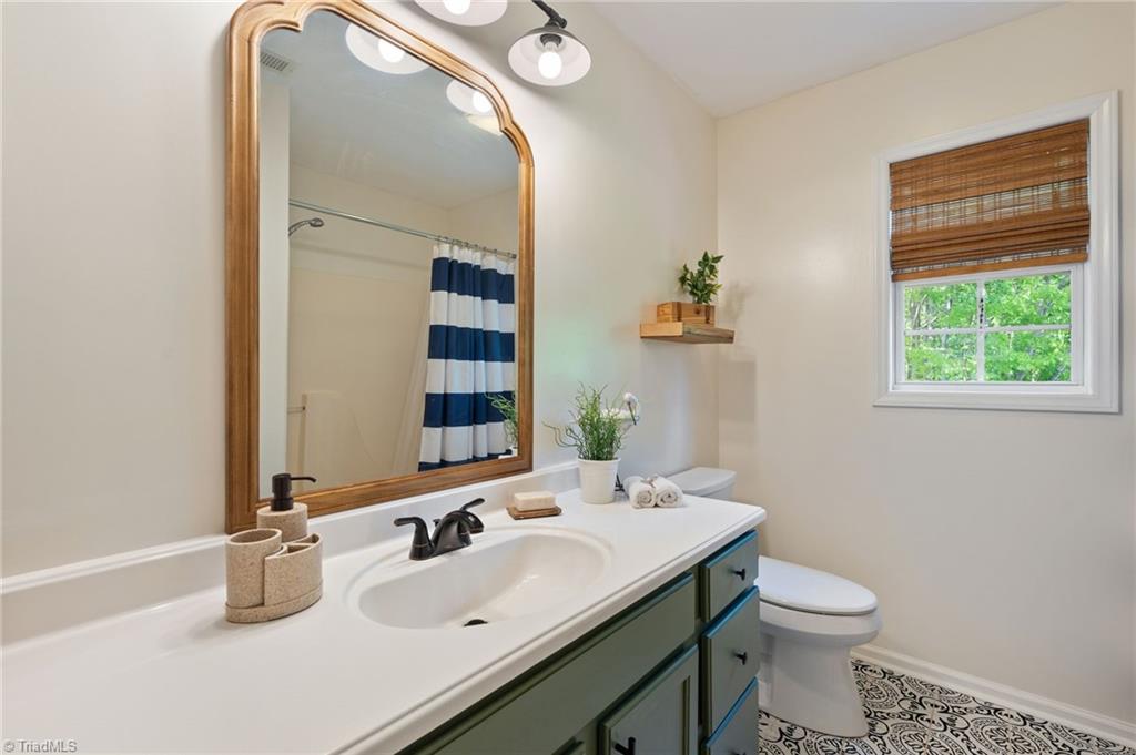 2061 Heidelbury Drive, Winston-Salem
