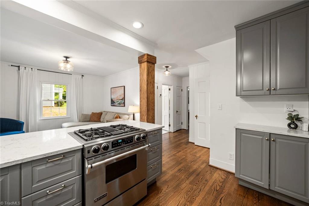 1883 Meadowbrook Drive, Winston-Salem