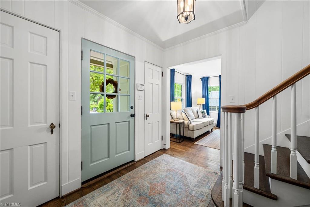 1883 Meadowbrook Drive, Winston-Salem