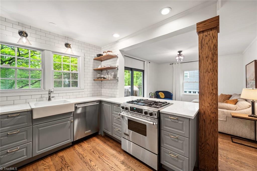 1883 Meadowbrook Drive, Winston-Salem