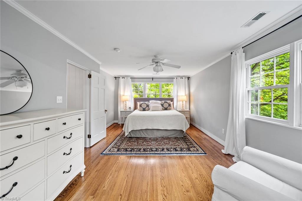 1883 Meadowbrook Drive, Winston-Salem