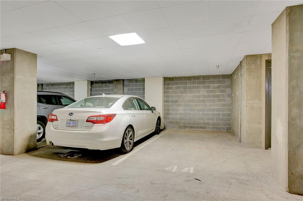 1 Park Vista Lane # 430, Winston-Salem Unit: 430