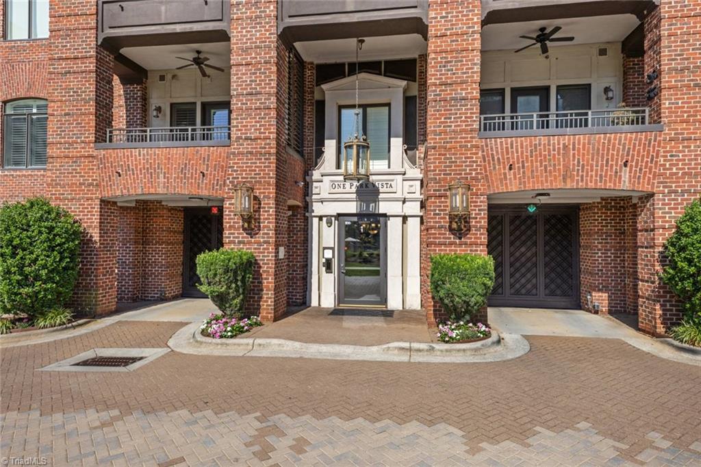 1 Park Vista Lane # 430, Winston-Salem Unit: 430