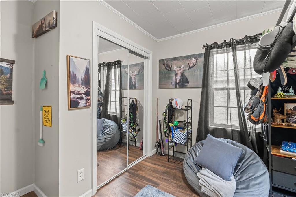 230 Friendly Avenue