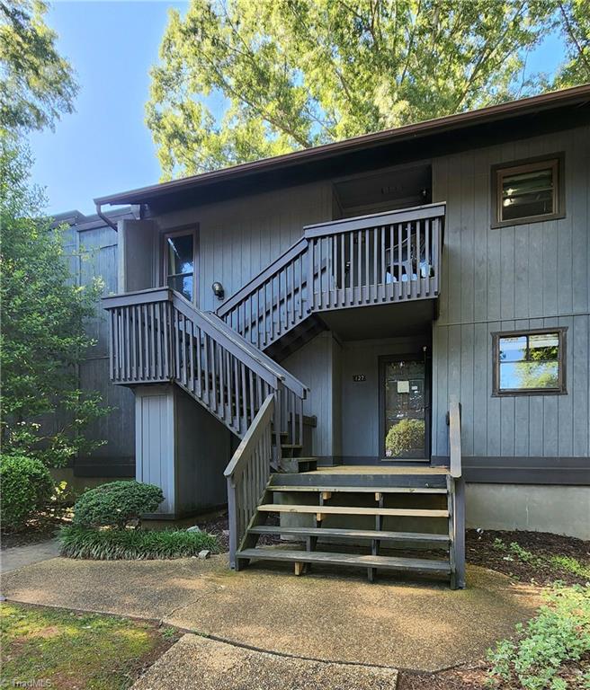 127 Cedar Cove Lane, Winston-Salem