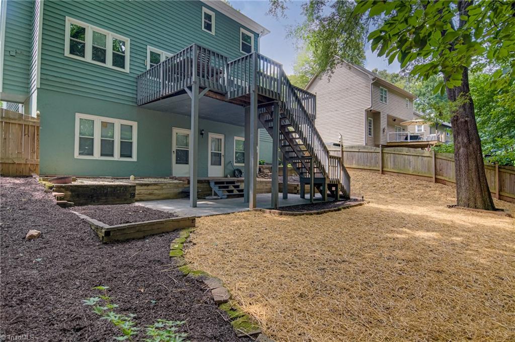 33 Carrisbrooke Lane, Winston-Salem