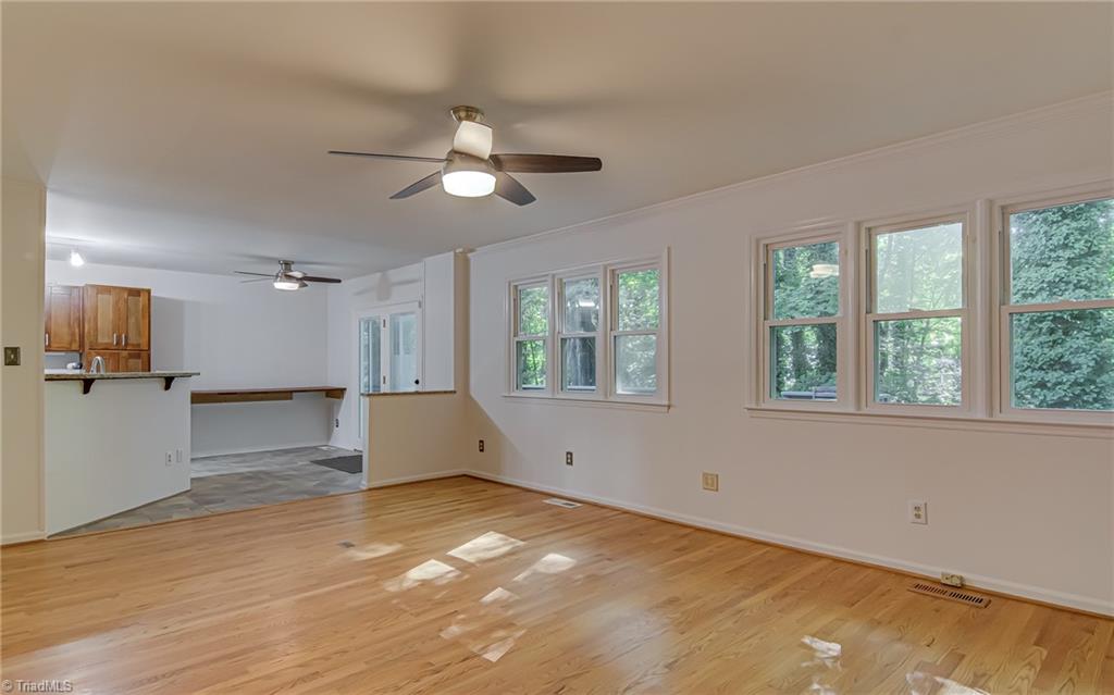 33 Carrisbrooke Lane, Winston-Salem