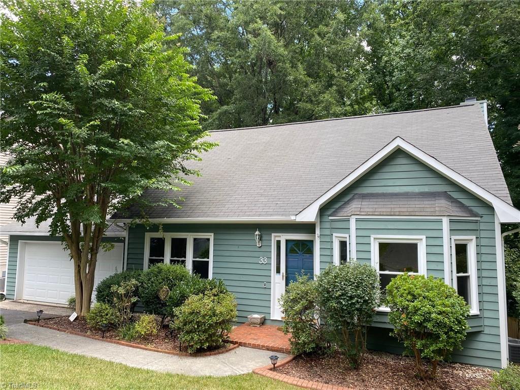 33 Carrisbrooke Lane, Winston-Salem