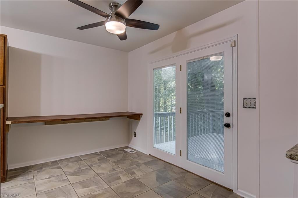 33 Carrisbrooke Lane, Winston-Salem