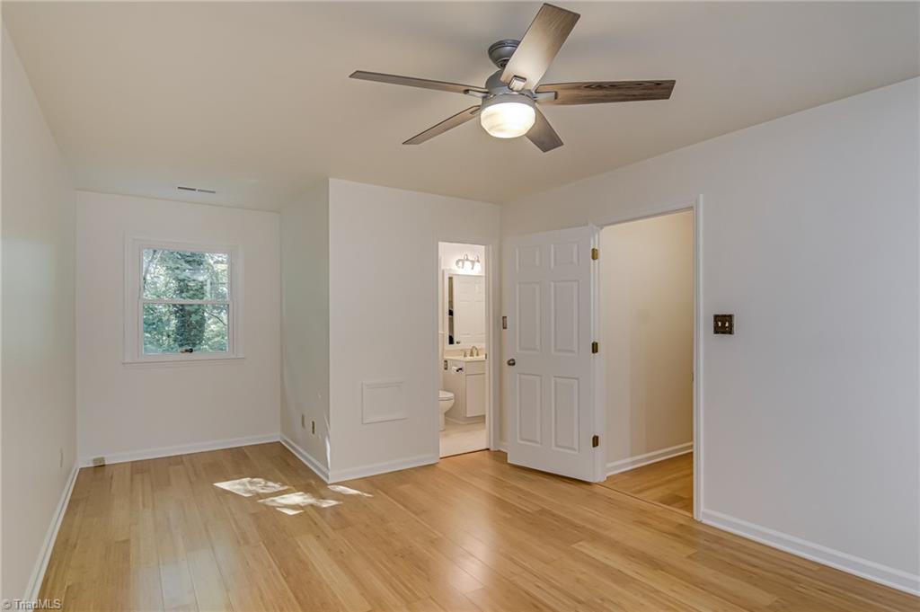 33 Carrisbrooke Lane, Winston-Salem