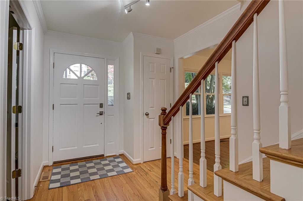 33 Carrisbrooke Lane, Winston-Salem