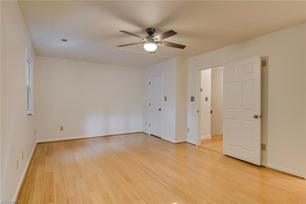 33 Carrisbrooke Lane, Winston-Salem