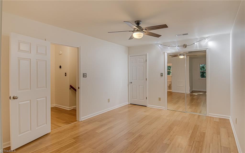 33 Carrisbrooke Lane, Winston-Salem