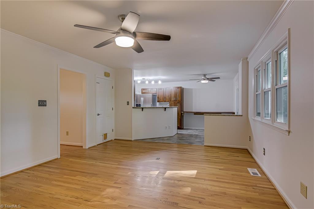 33 Carrisbrooke Lane, Winston-Salem