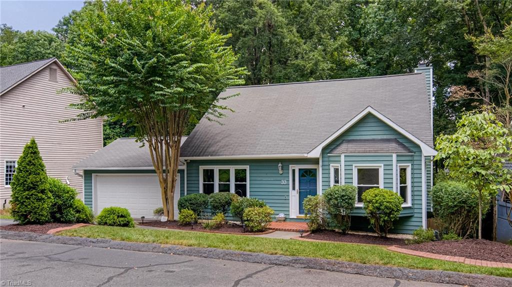 33 Carrisbrooke Lane, Winston-Salem