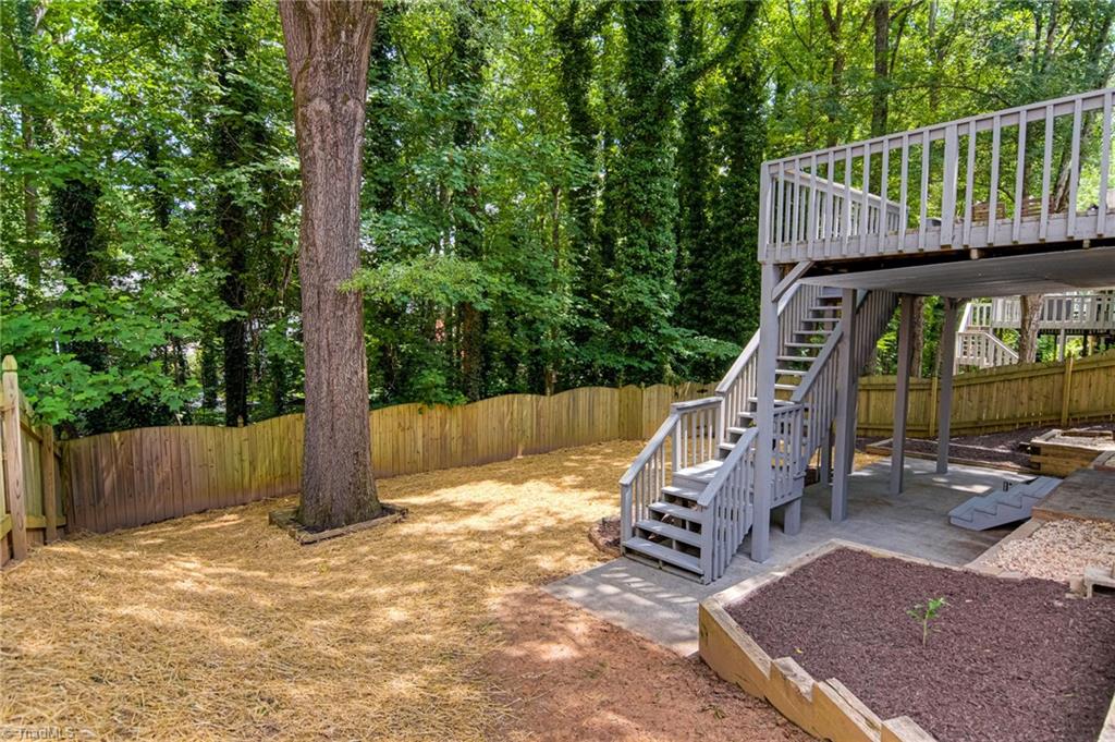 33 Carrisbrooke Lane, Winston-Salem