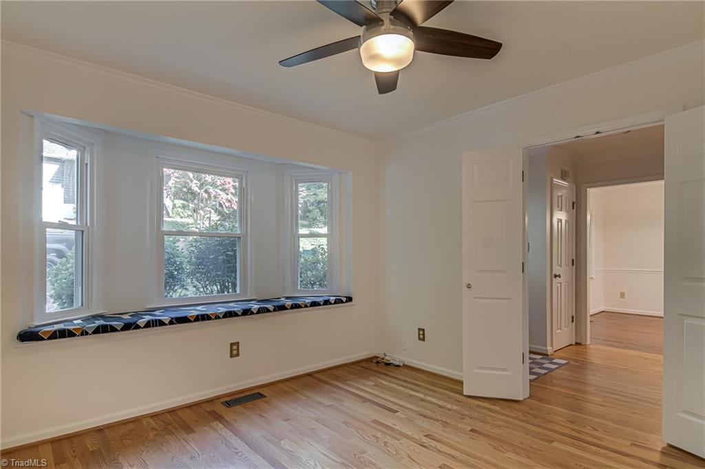 33 Carrisbrooke Lane, Winston-Salem
