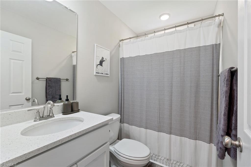 2948 Lashmit Drive, Winston-Salem