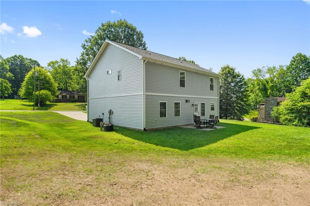 2948 Lashmit Drive, Winston-Salem