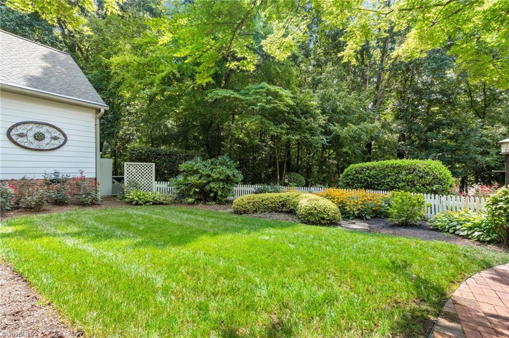 205 Heatherton Way, Winston-Salem