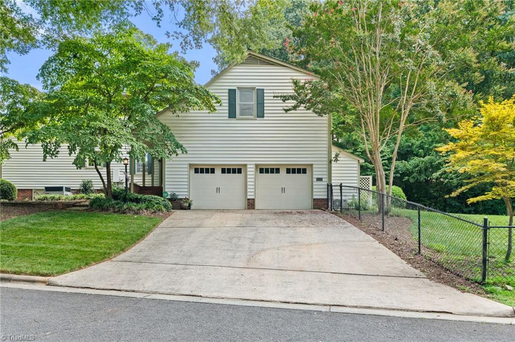 205 Heatherton Way, Winston-Salem