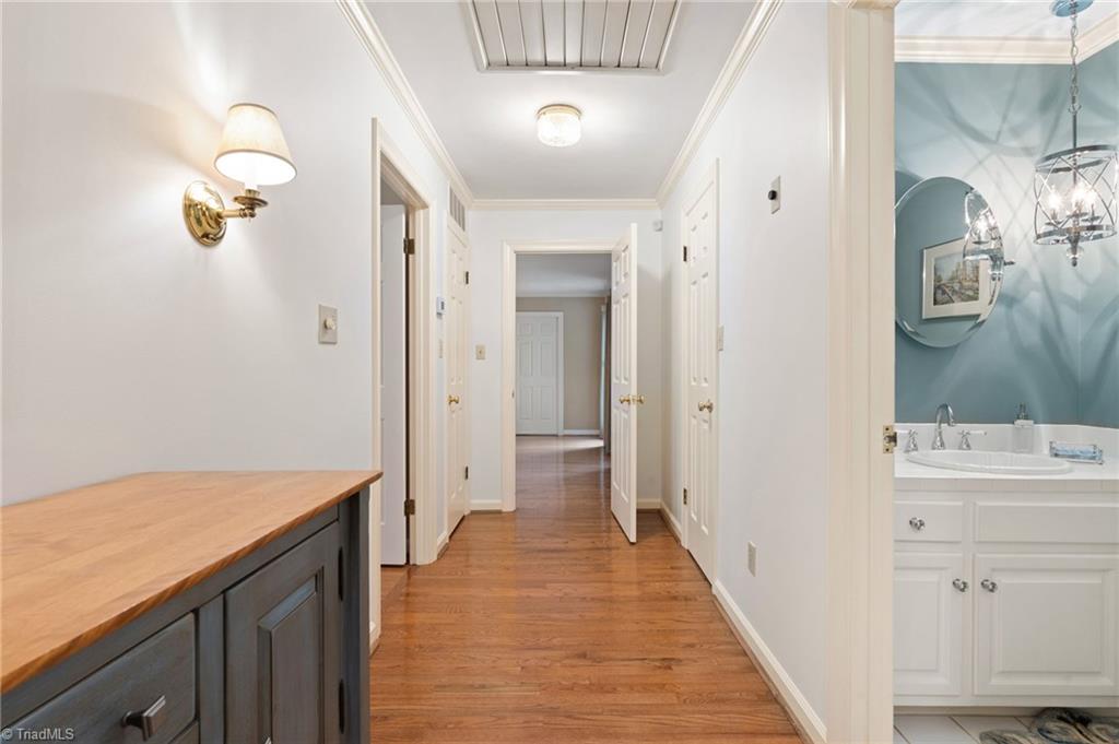 205 Heatherton Way, Winston-Salem