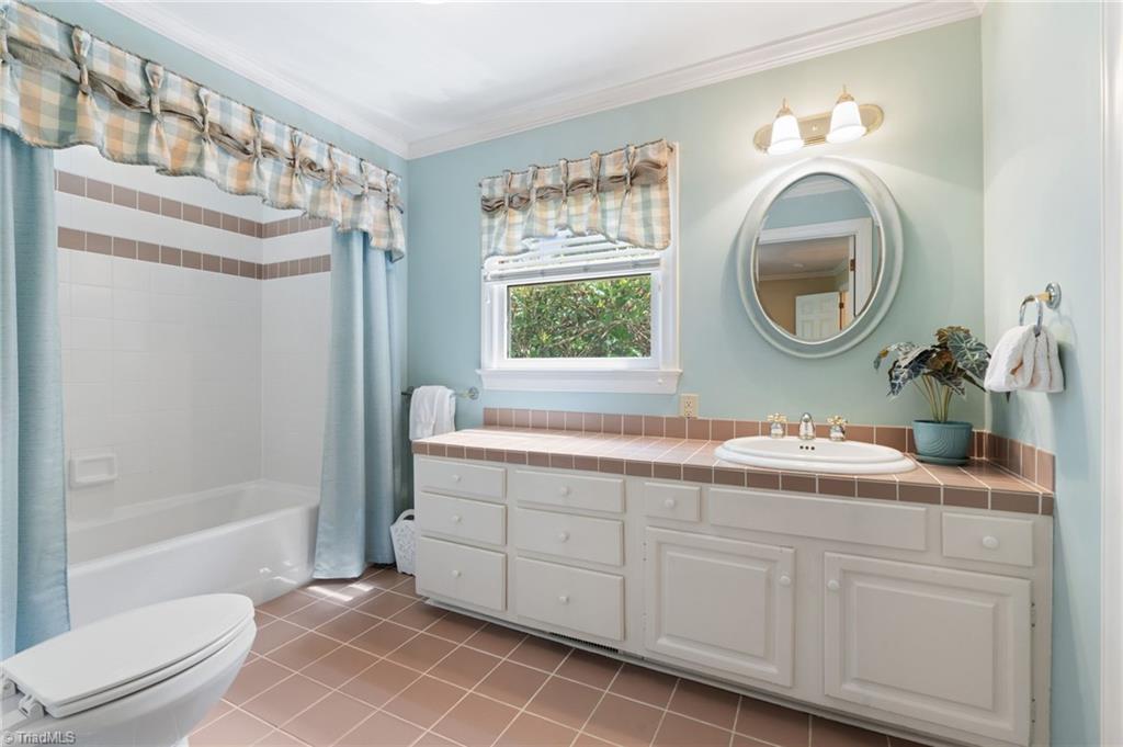 205 Heatherton Way, Winston-Salem