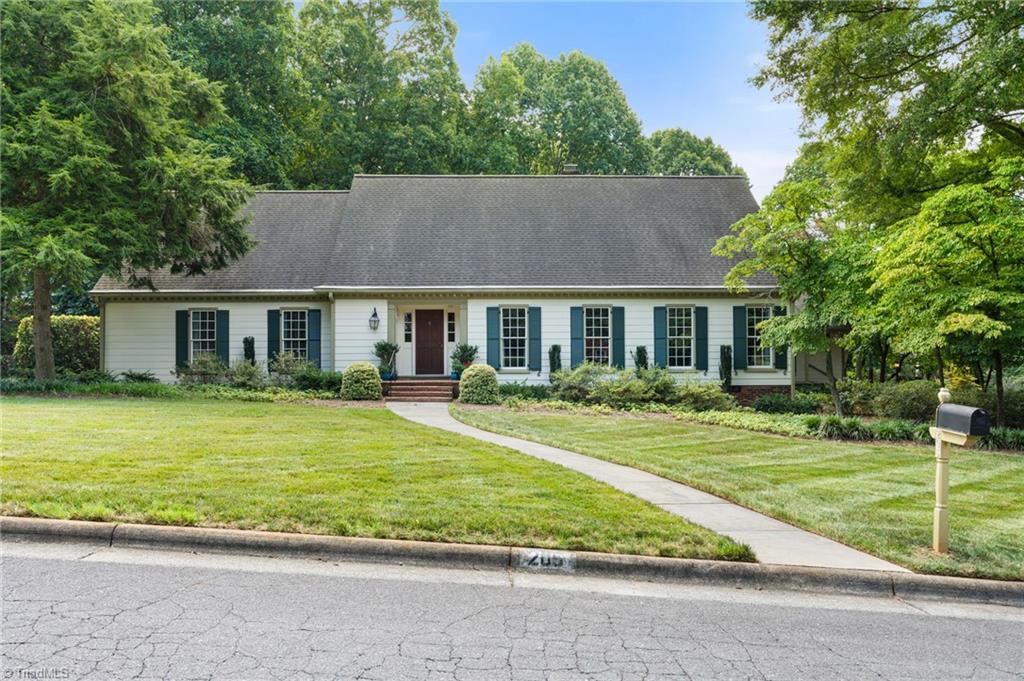 205 Heatherton Way, Winston-Salem