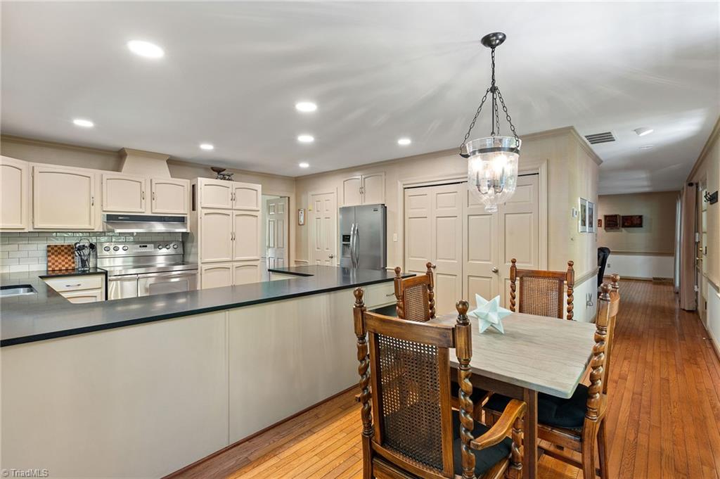 205 Heatherton Way, Winston-Salem