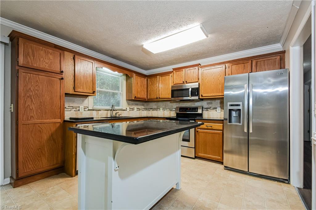 5046 Fleetwood Circle, Winston-Salem