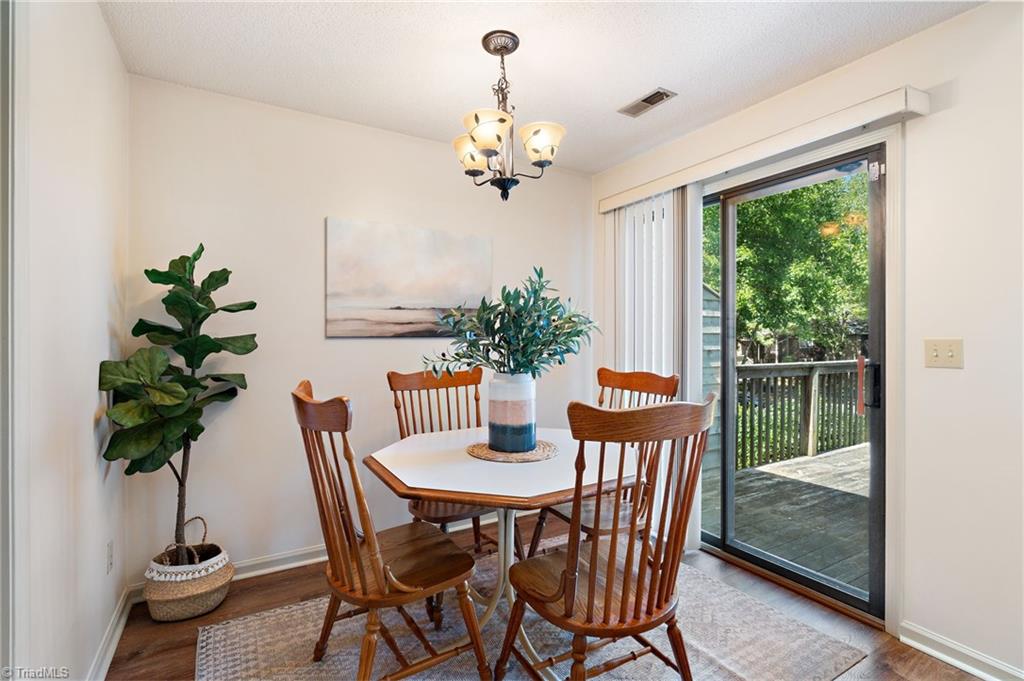 194 Kinloch Court, Winston-Salem