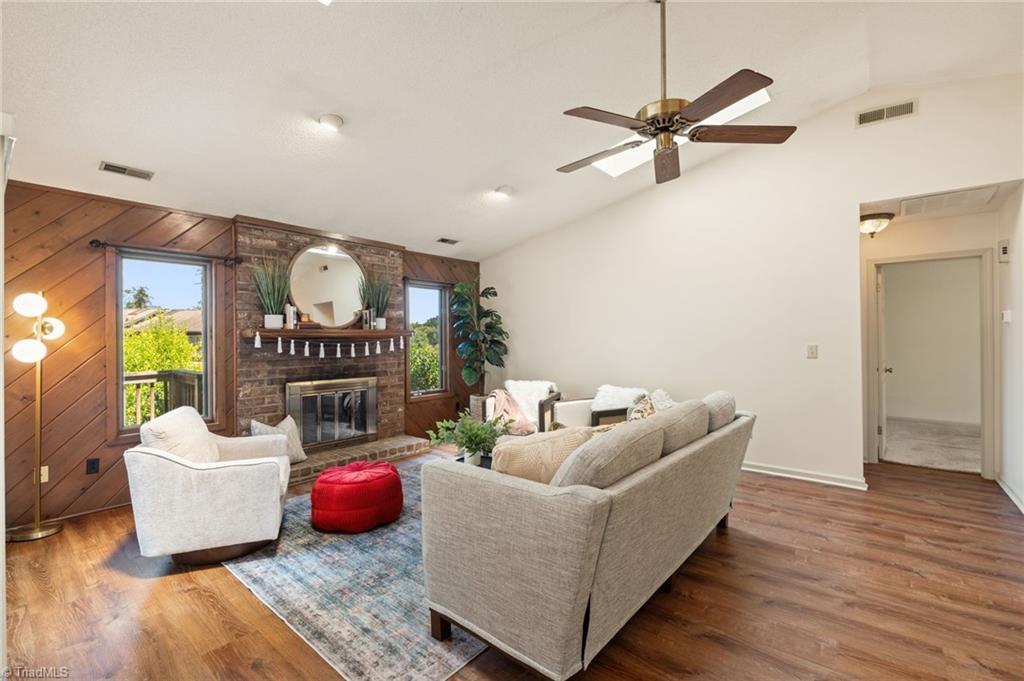 194 Kinloch Court, Winston-Salem