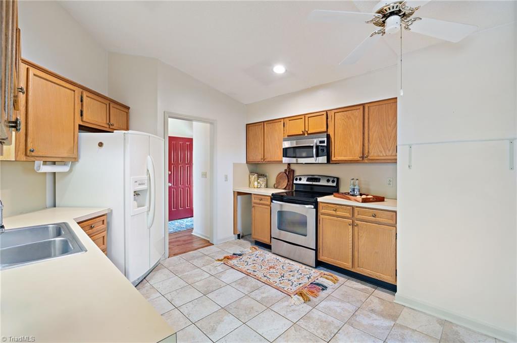 194 Kinloch Court, Winston-Salem