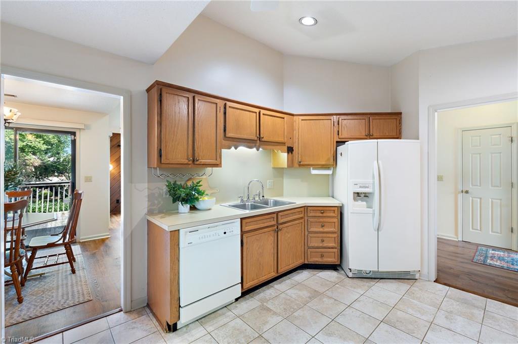 194 Kinloch Court, Winston-Salem
