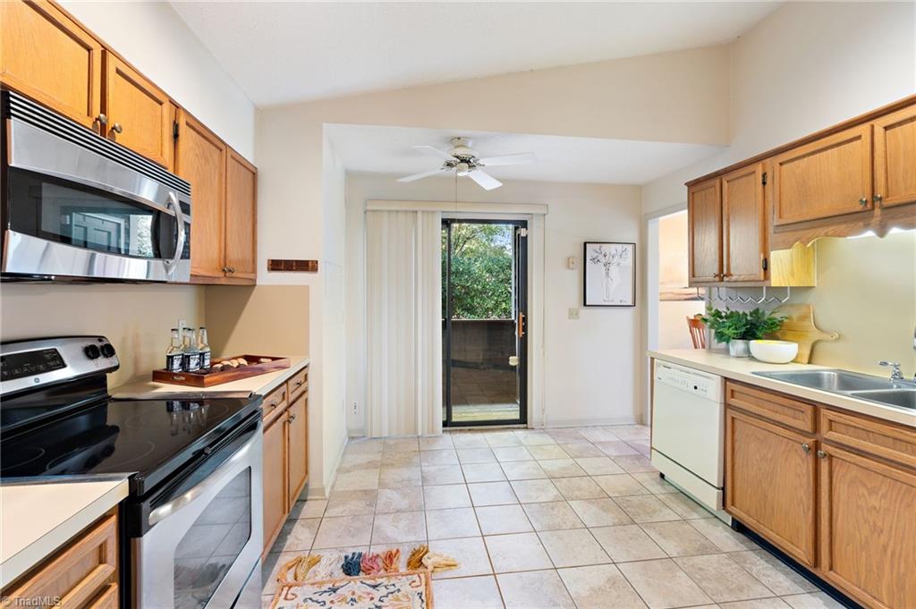 194 Kinloch Court, Winston-Salem