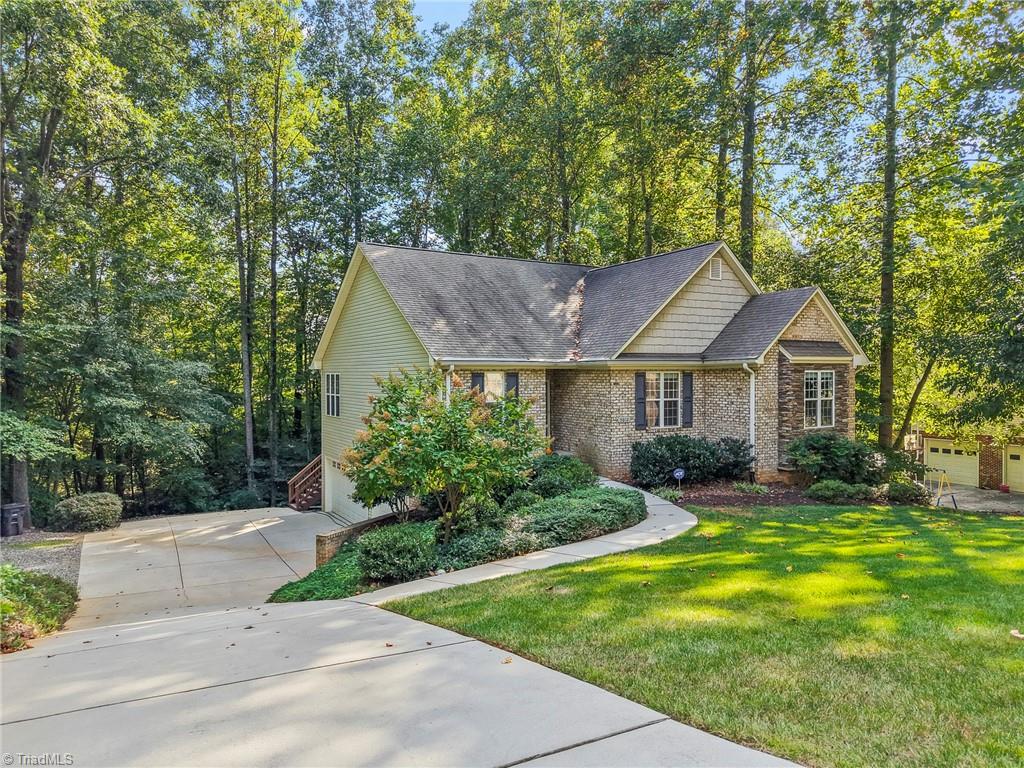 5012 Cedarwood Drive, Winston-Salem