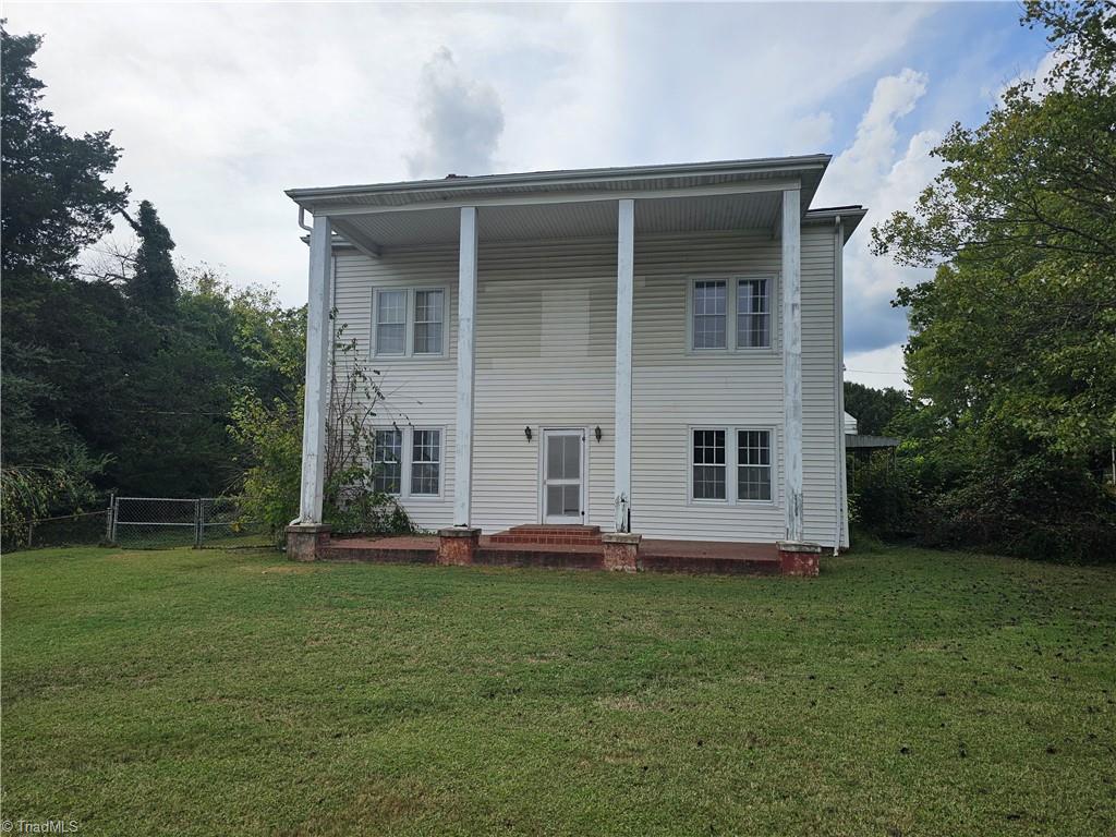 113 W Willow Street