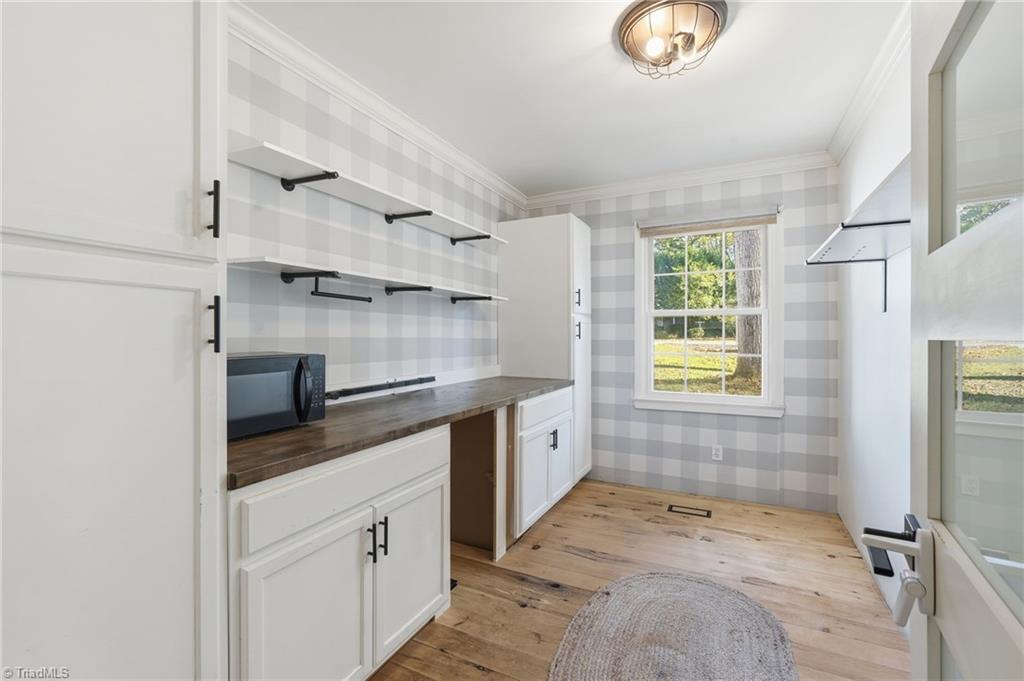 4274 Sunnydell Drive, Winston-Salem