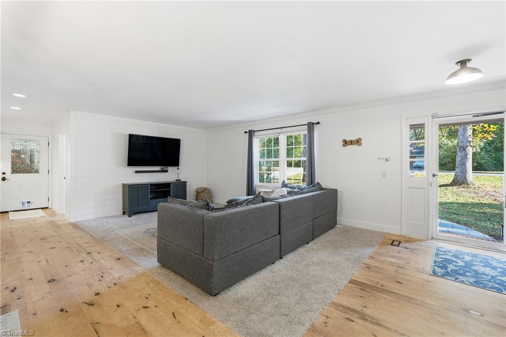 4274 Sunnydell Drive, Winston-Salem