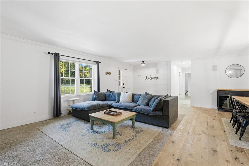 4274 Sunnydell Drive, Winston-Salem