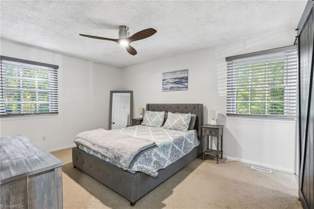 4274 Sunnydell Drive, Winston-Salem