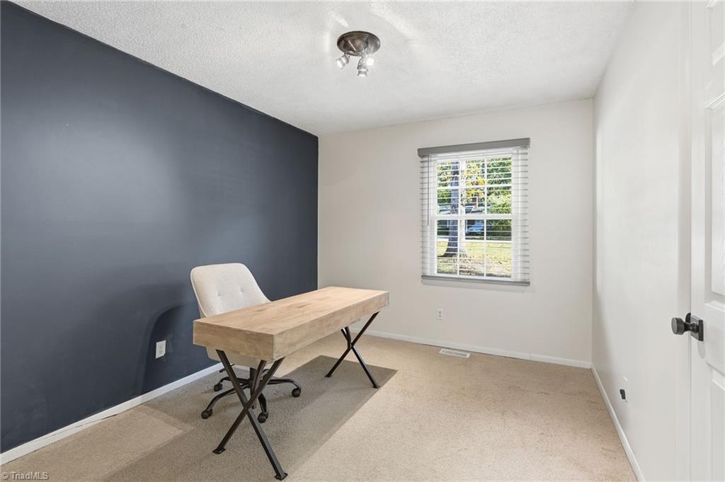 4274 Sunnydell Drive, Winston-Salem