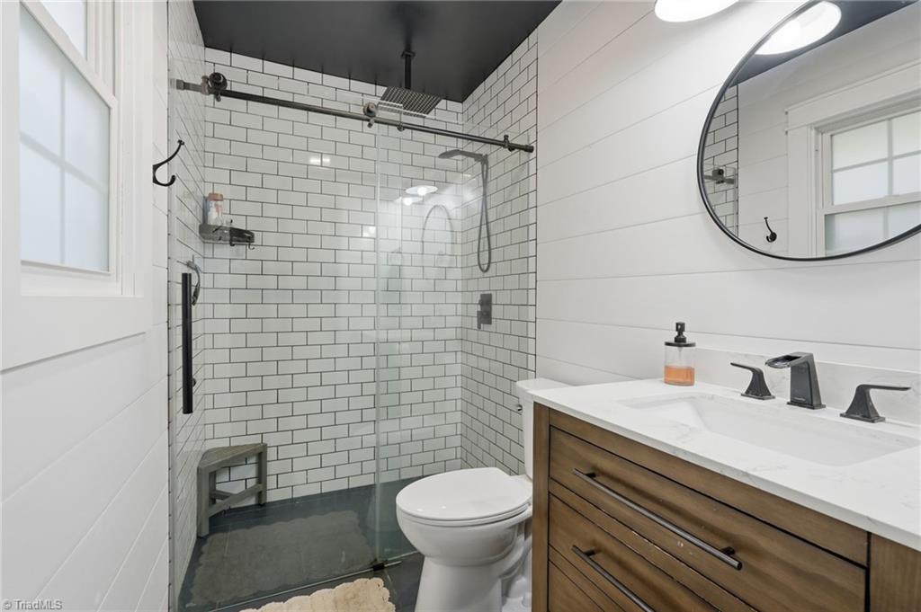 4274 Sunnydell Drive, Winston-Salem