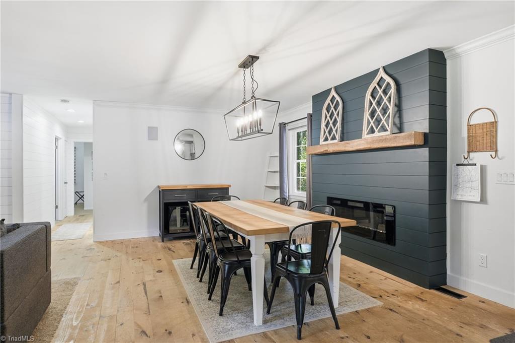 4274 Sunnydell Drive, Winston-Salem