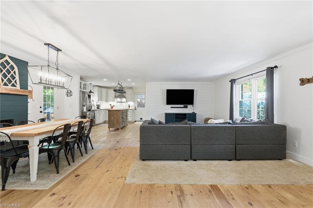 4274 Sunnydell Drive, Winston-Salem