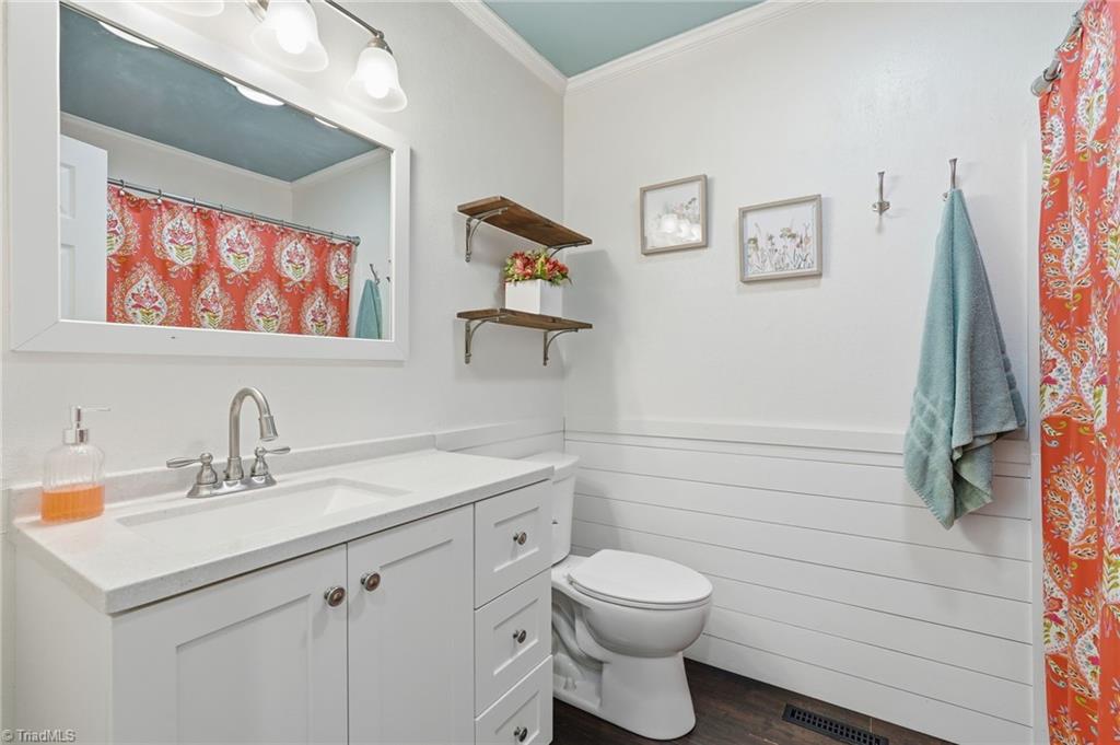 4274 Sunnydell Drive, Winston-Salem