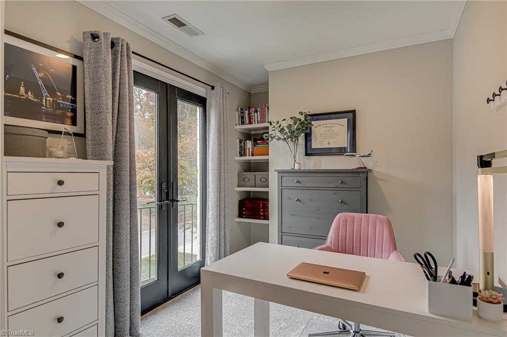 445 Ashbry Run Drive, Winston-Salem