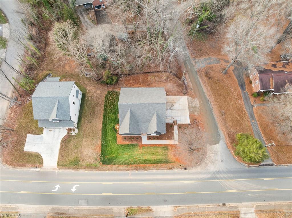 194 N Peace Haven Road, Winston-Salem