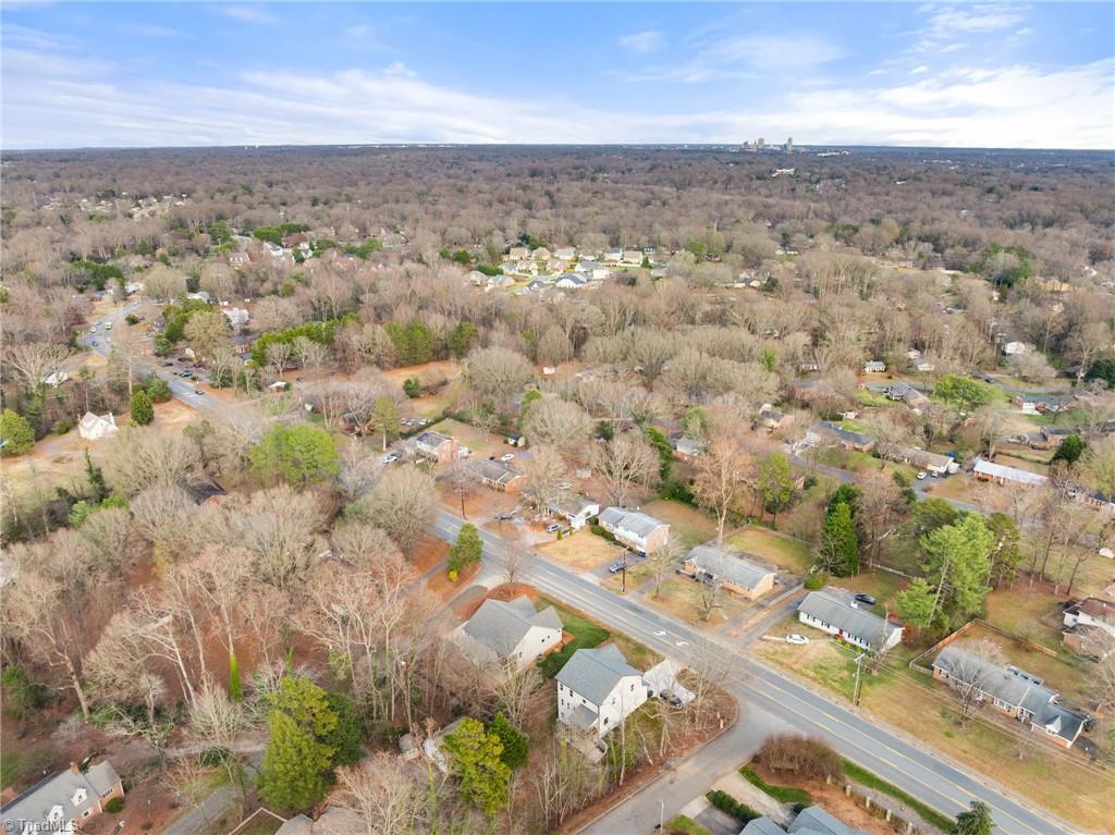 194 N Peace Haven Road, Winston-Salem